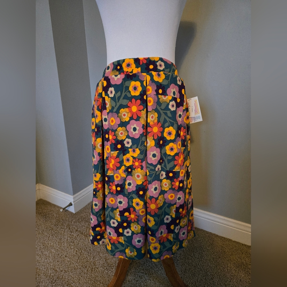 Lularoe Madison Reto Floral A-Line Skirt Large